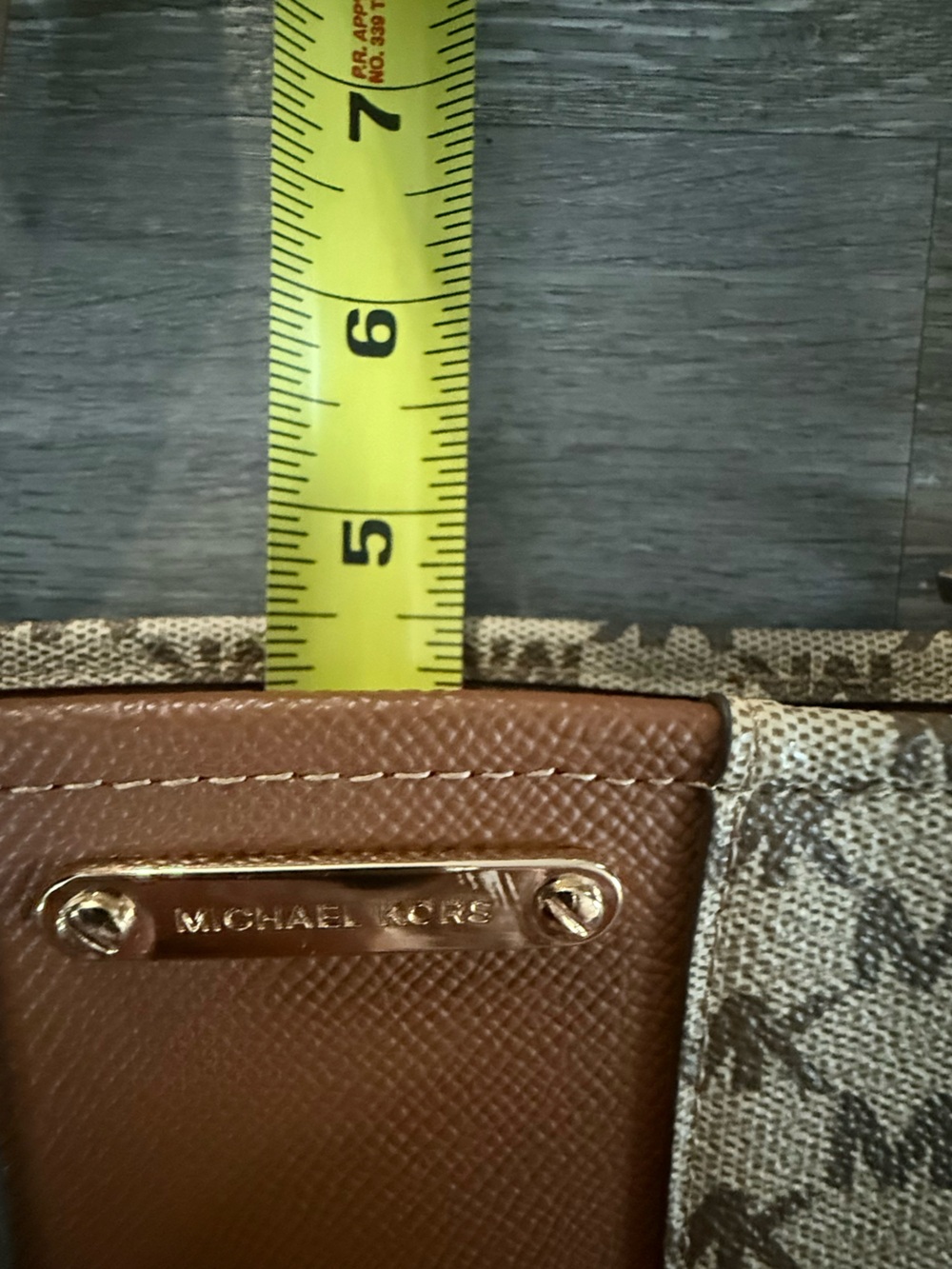 Michael Kors Signature Logo Belt Bag / Fanny Pack in the Classic Brown & Tan! - Picture 12 of 14